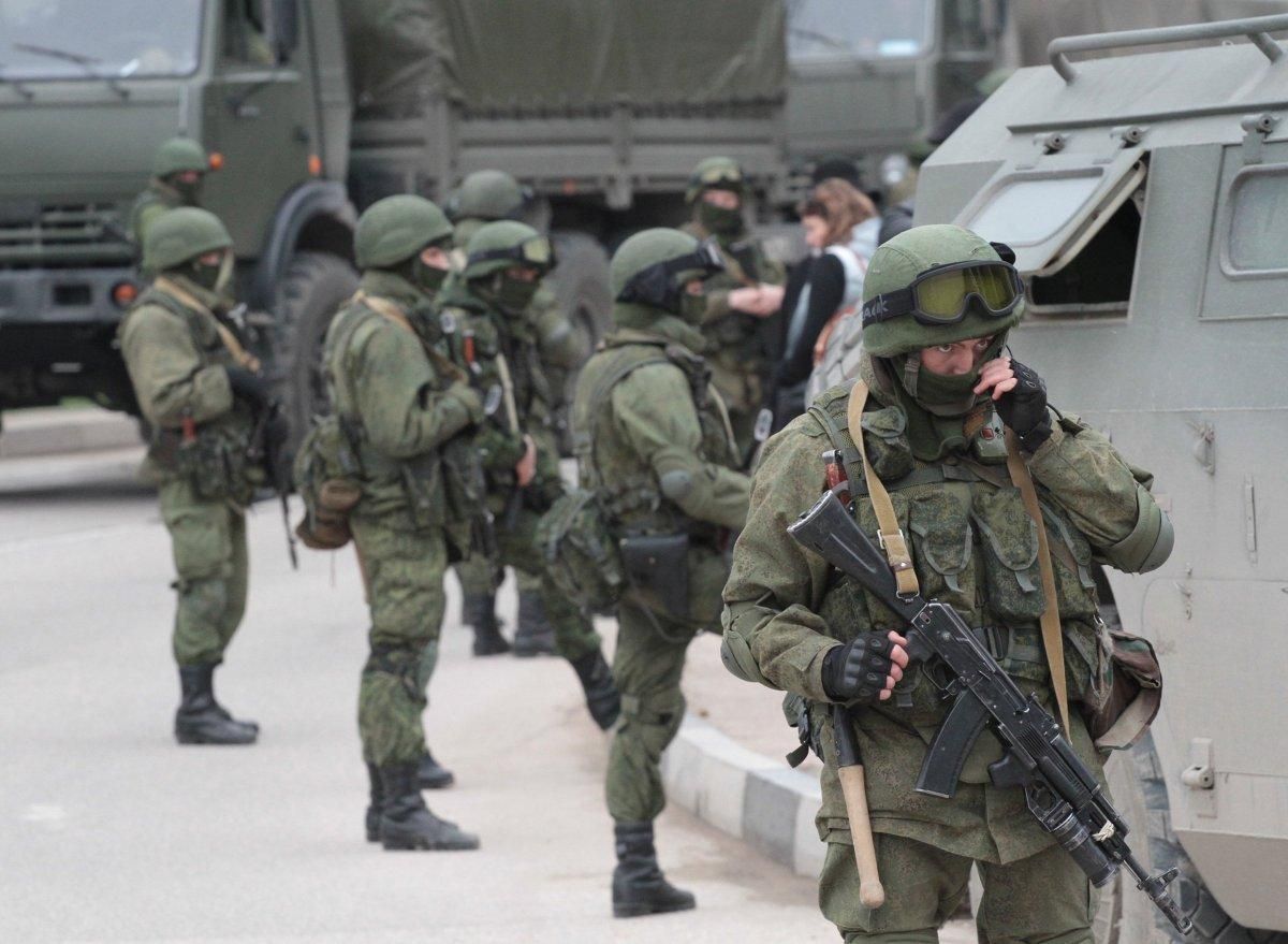 На этот раз вертолеты: Россия снова "трясет" военными учениями оккупированный Крым