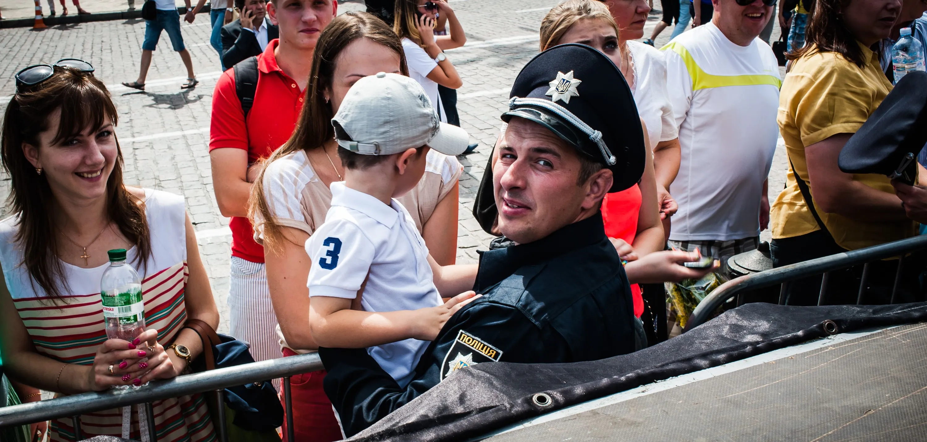 діти, покарання, поліція діти, покарання, поліція