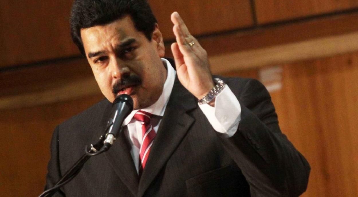 Мадуро заявил, что направленная Венесуэле гуманитарная помощь "испорчена и заражена"