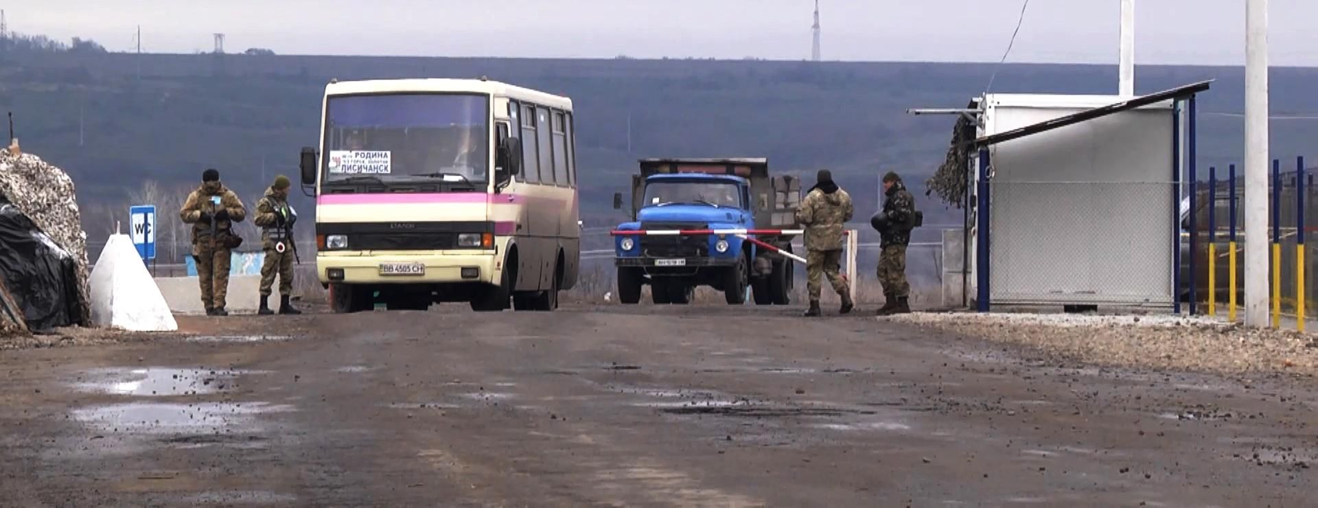 Провокація бойовиків не вдалася: військові ЗСУ евакуювали з "сірої зони" 46 осіб