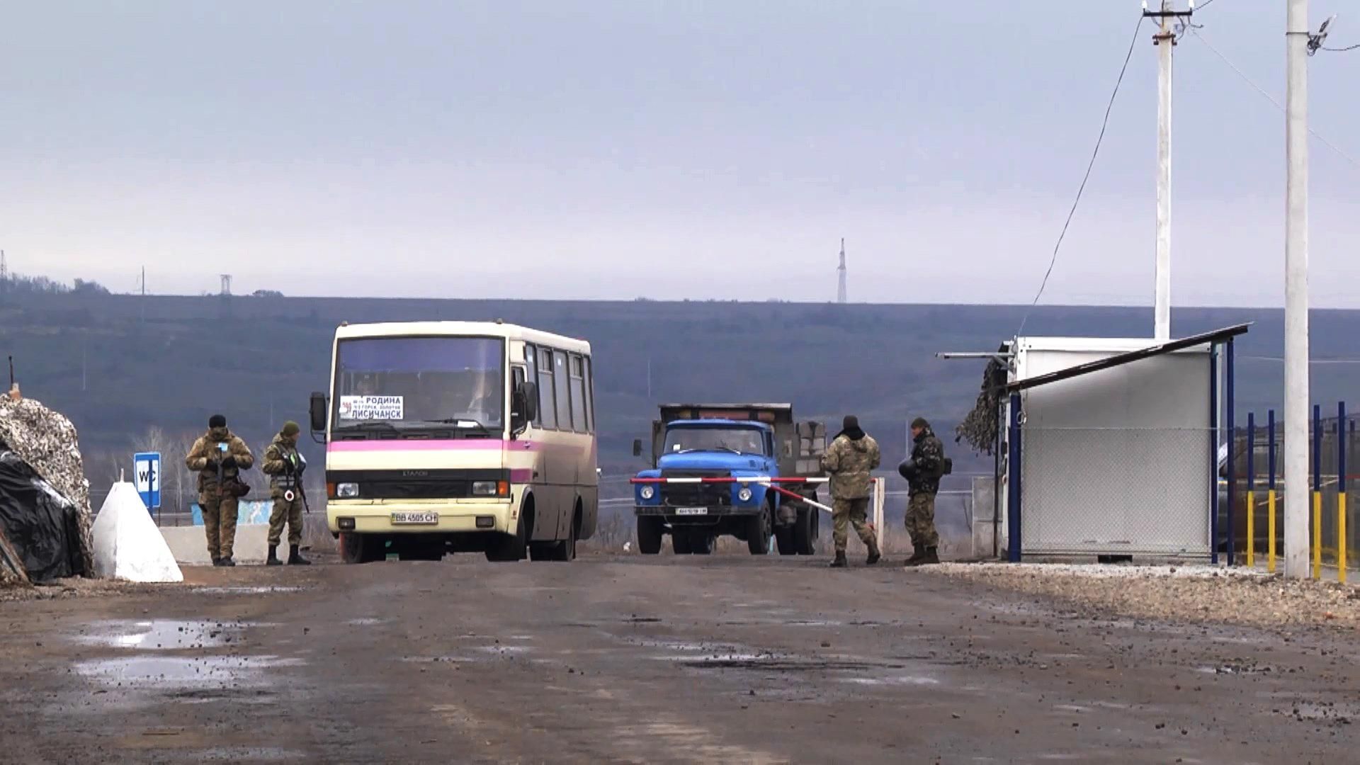 Провокация боевиков не удалась: военные ВСУ эвакуировали из "серой зоны" 46 человек