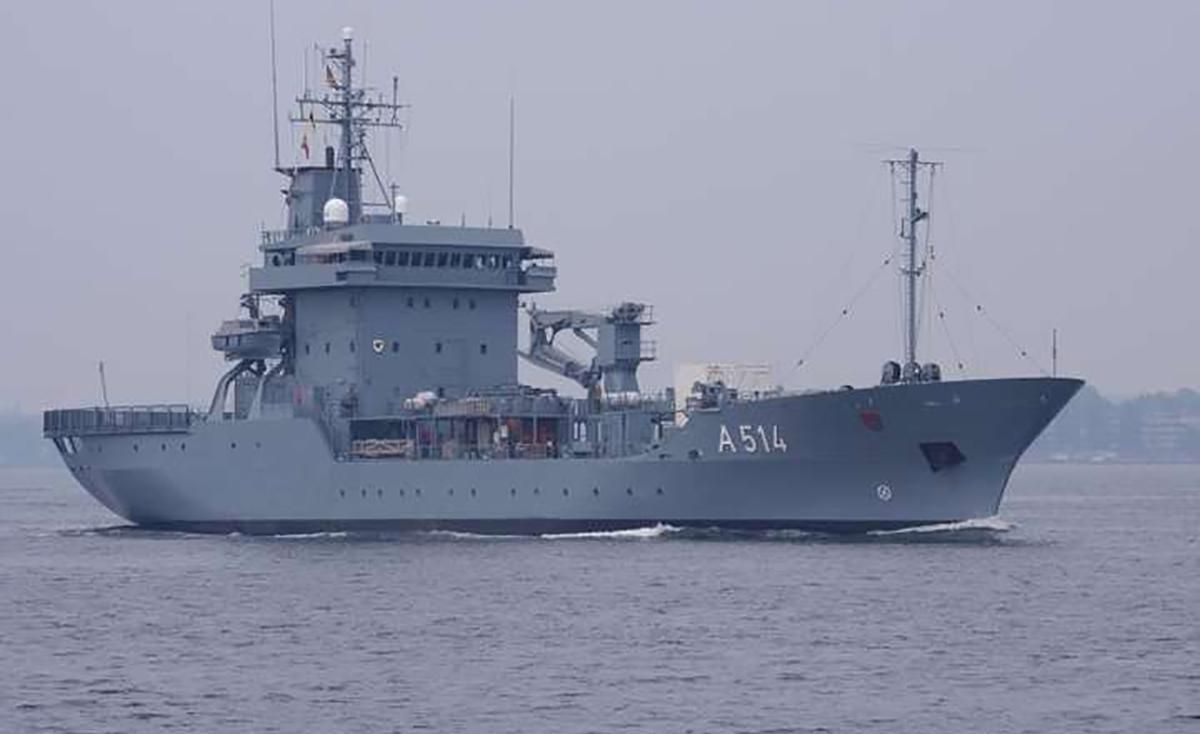 У Чорне море прямує військовий корабель НАТО У Чорне море прямує військовий корабель НАТО