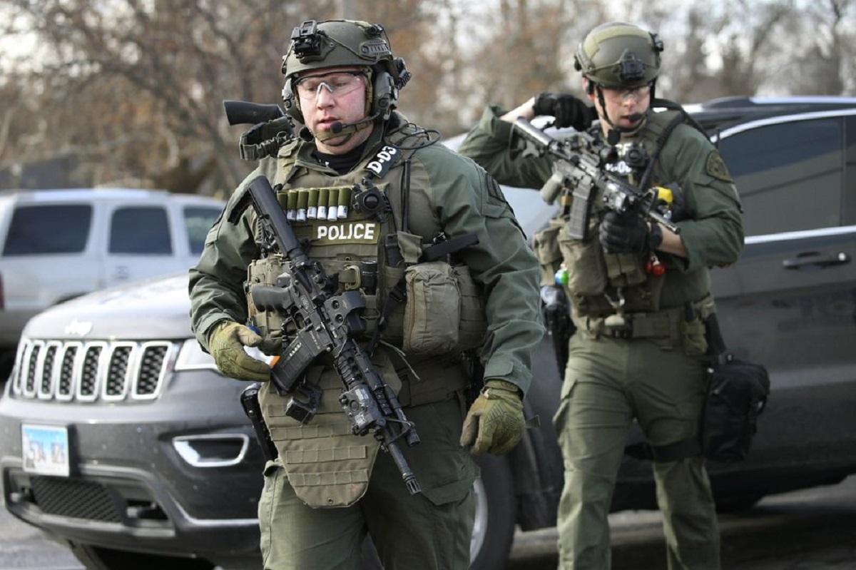 Внаслідок стрілянини у США загинули п'ятеро людей (фото, відео) Внаслідок стрілянини у США загинули п'ятеро людей (фото, відео)