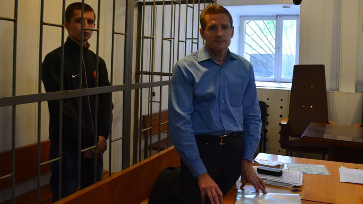 Загинається від болю: тривожний сигнал про стан здоров'я політв'язня Коломійця Загинається від болю: тривожний сигнал про стан здоров'я політв'язня Коломійця