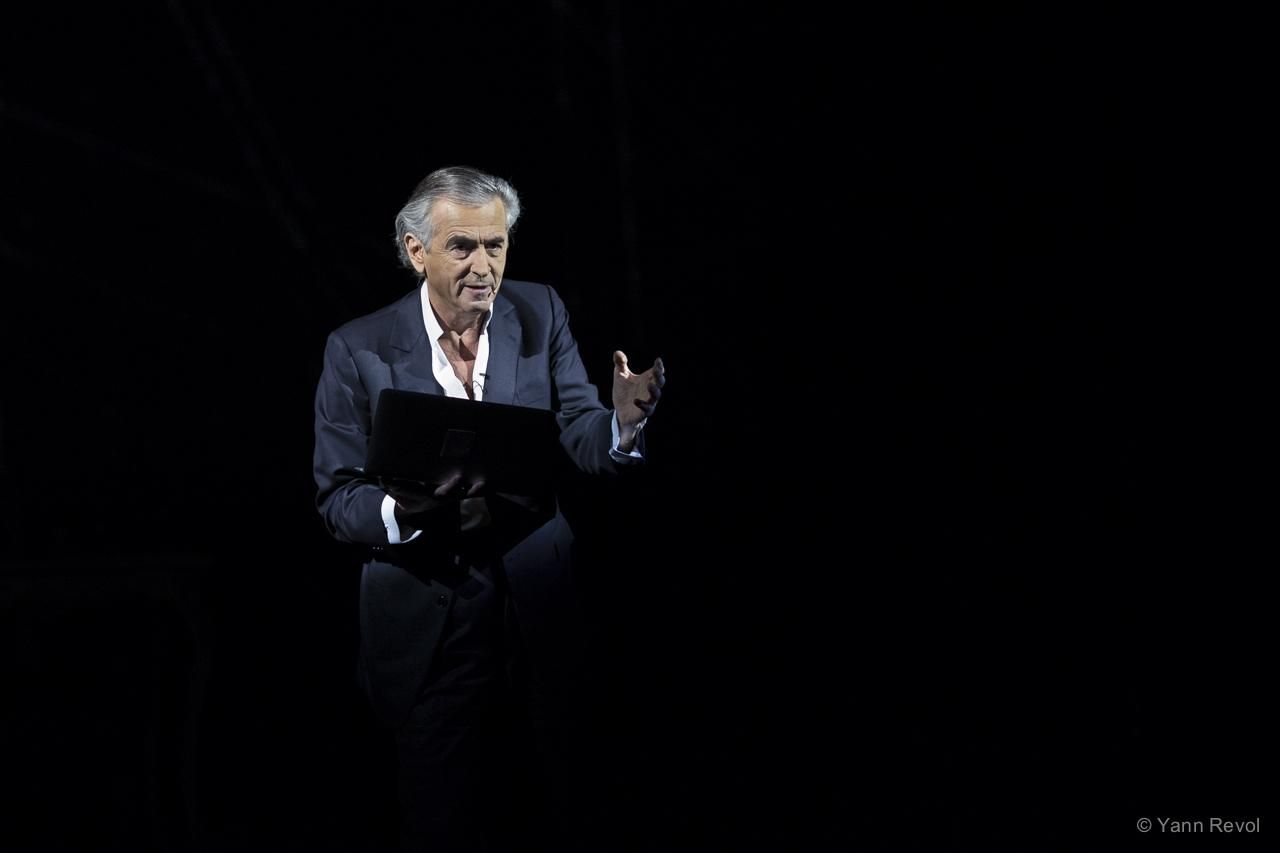 Накануне выборов президента в Киеве покажут мотивирующий спектакль Накануне выборов президента в Киеве покажут мотивирующий спектакль