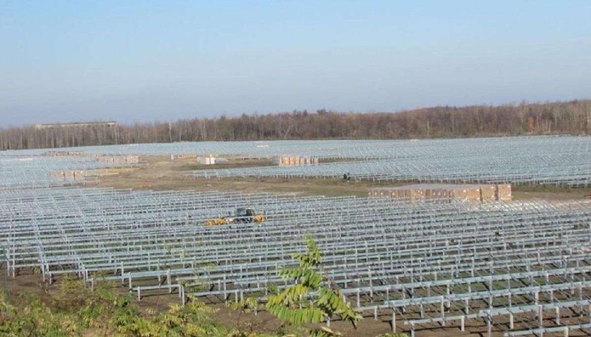 Турецкая компания начала строить солнечную электростанцию в Хмельницкой области