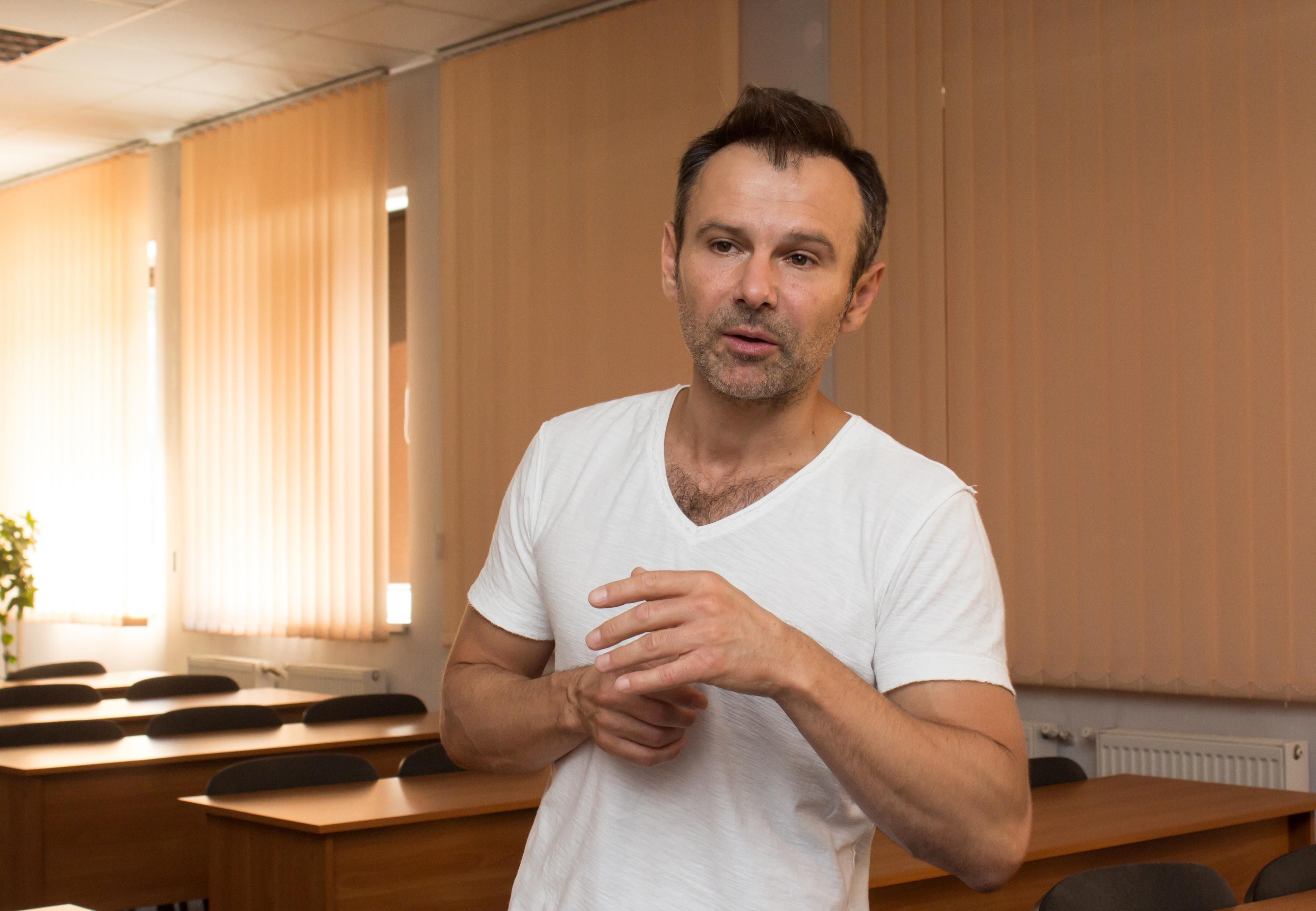 Это байка, – Вакарчук рассказал о своих отношениях с Пинчуком Это байка, – Вакарчук рассказал о своих отношениях с Пинчуком