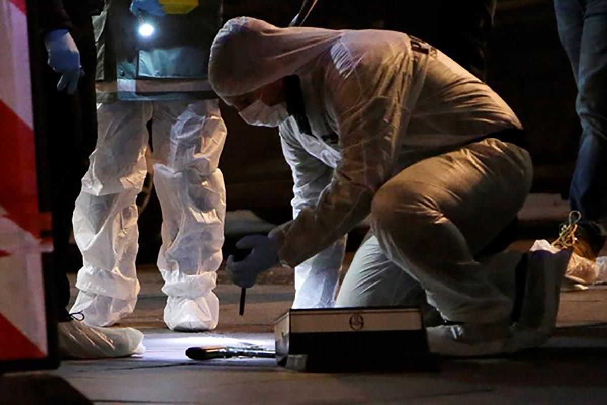 Нападение в Марселе: с ножом и пистолетом мужчина набросился на прохожих Нападение в Марселе: с ножом и пистолетом мужчина набросился на прохожих