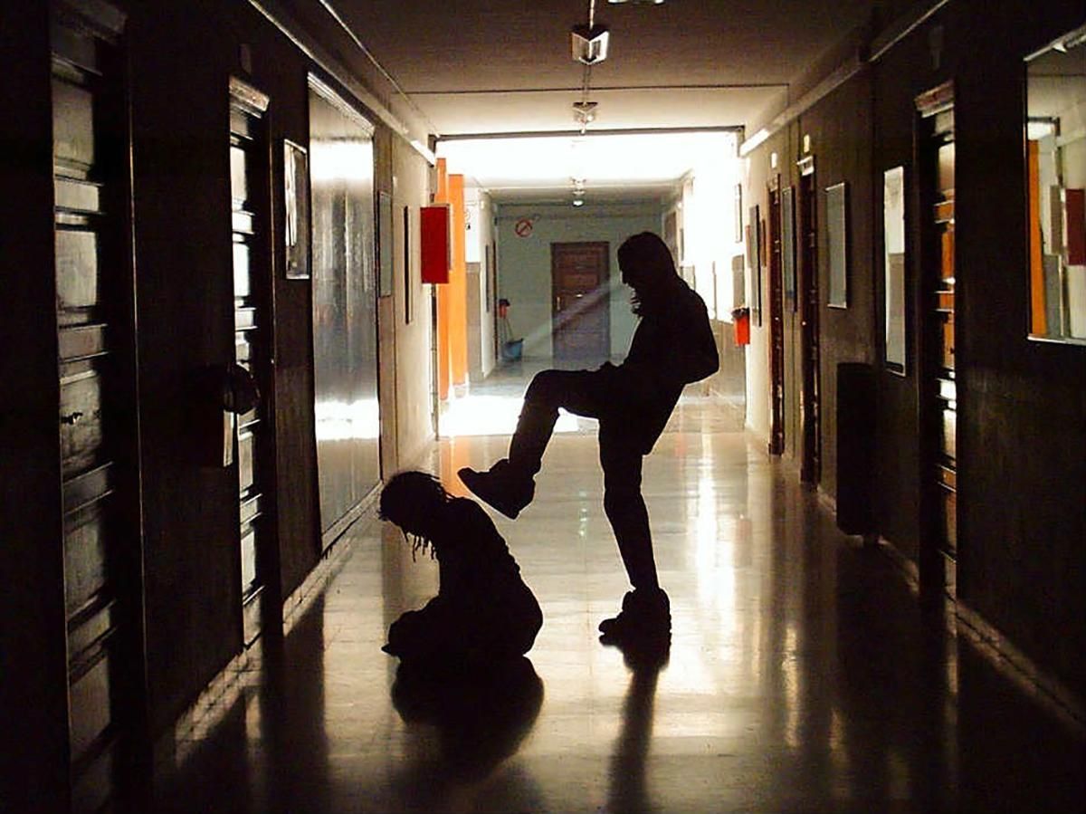 Через побиття у школі третьокласник потрапив до реанімації, винних не покарали Через побиття у школі третьокласник потрапив до реанімації, винних не покарали