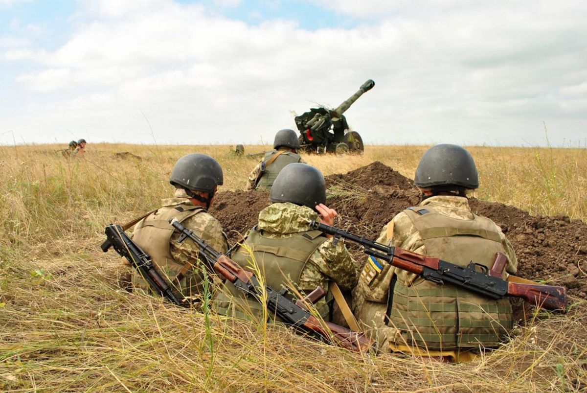 На Донбассе произошли масштабные военные учения: впечатляющее видео