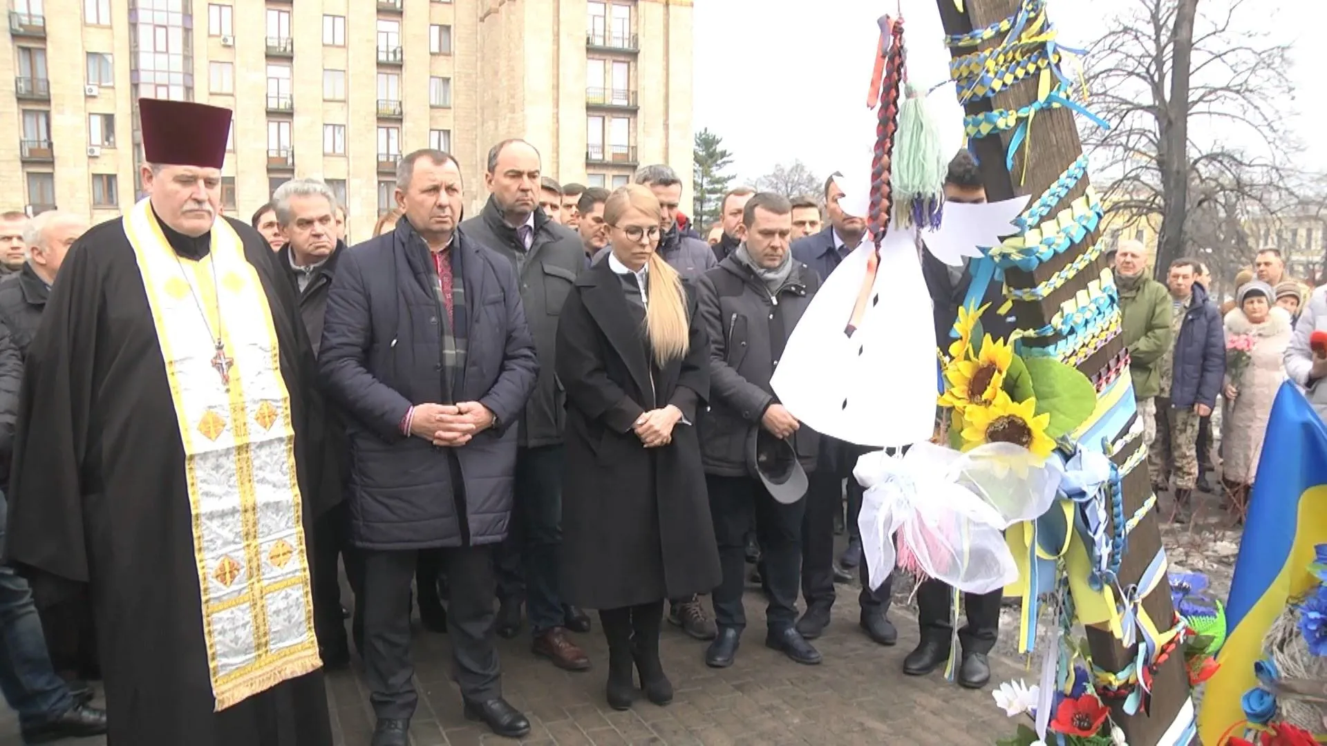 Тимошенко взяла участь у молебні за померлими на Майдані