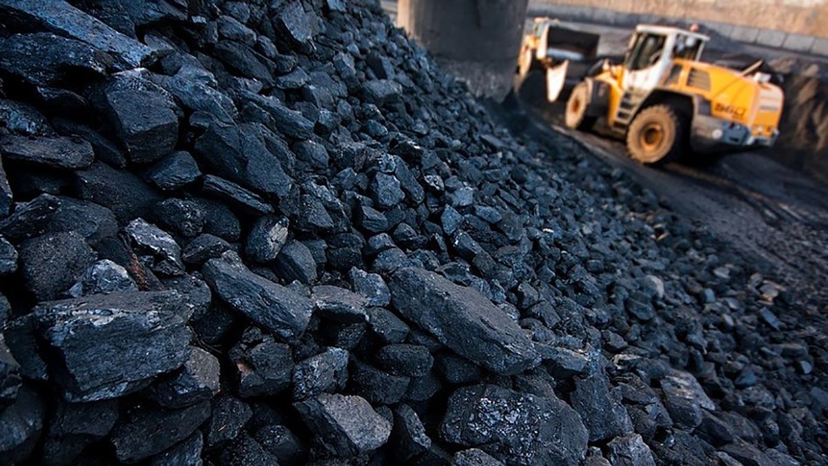 Беларусь продает Украине уголь из оккупированного Донбасса – - СМИ