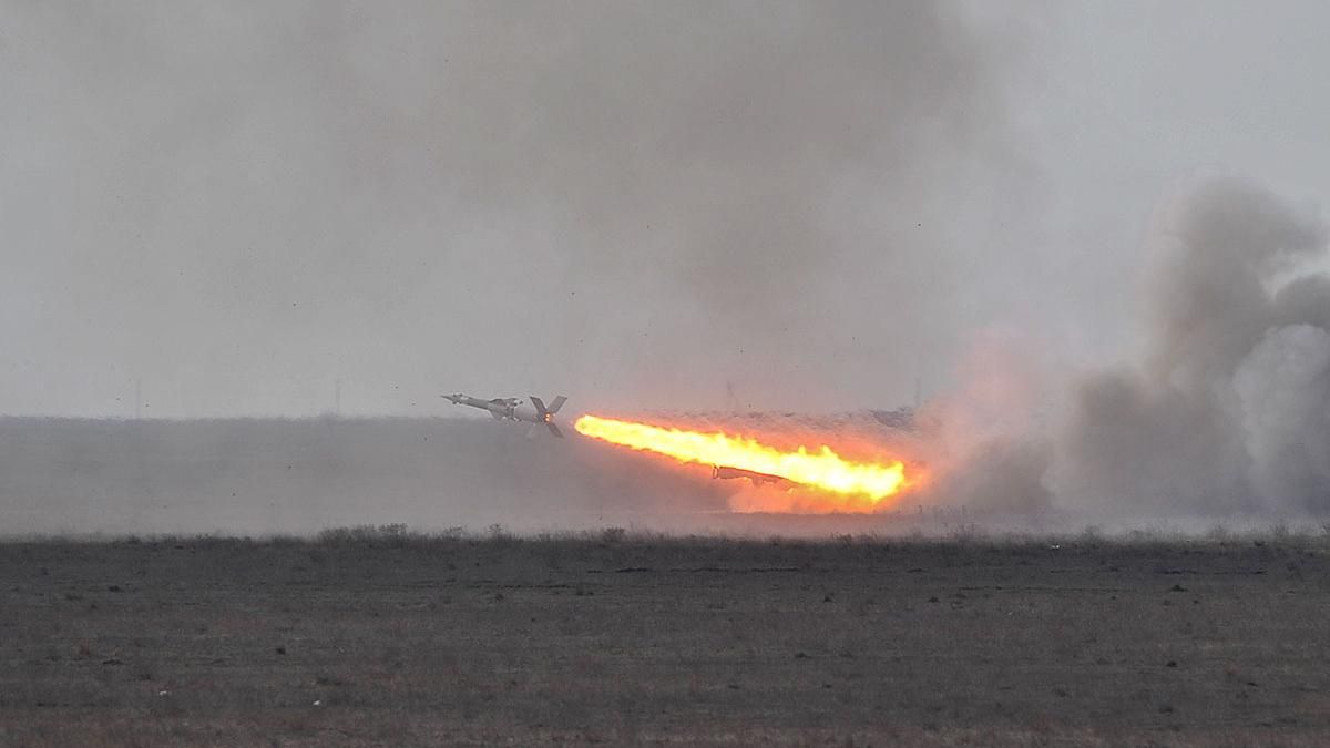 Украинские военные успешно испытали четыре ракетные комплексы: эффектные фото