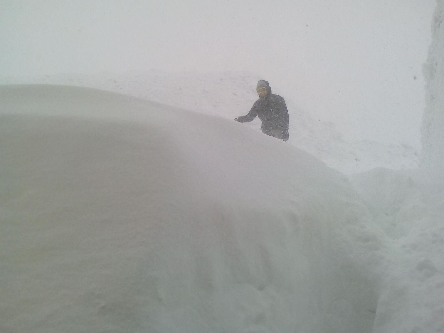 В Карпатах погибли двое туристов В Карпатах погибли двое туристов
