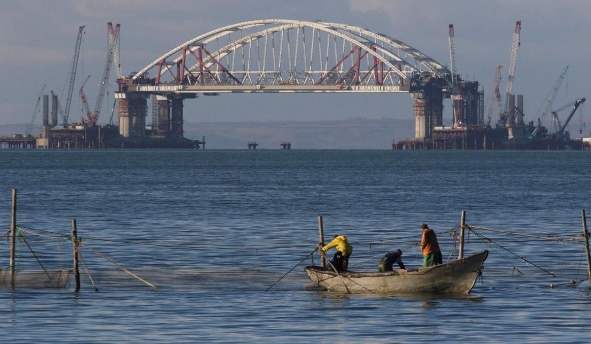 Експерт розповів про наслідки падіння Кримського мосту для України