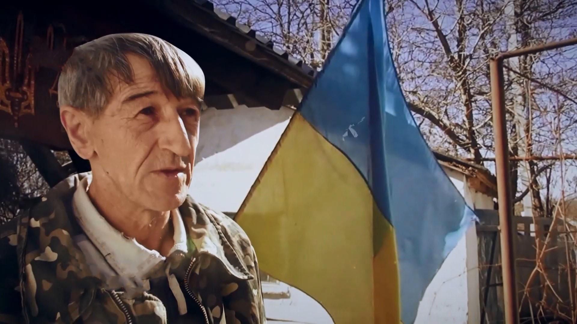 Крымский бандеровец: ФСБ ворвалась к украинскому патриоту в Крыму, фото и видео