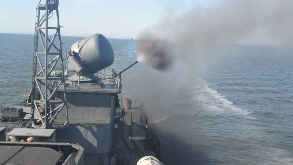 Россия выпустила в Черное море пострелять новый корабль