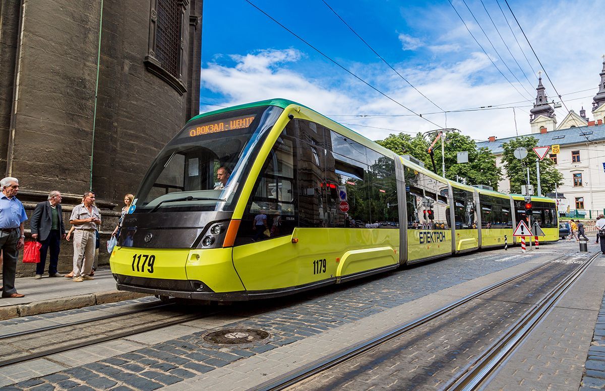 В транспорте Львова запускают оплату проезда без лишних движений: видеоинструкция В транспорте Львова запускают оплату проезда без лишних движений: видеоинструкция