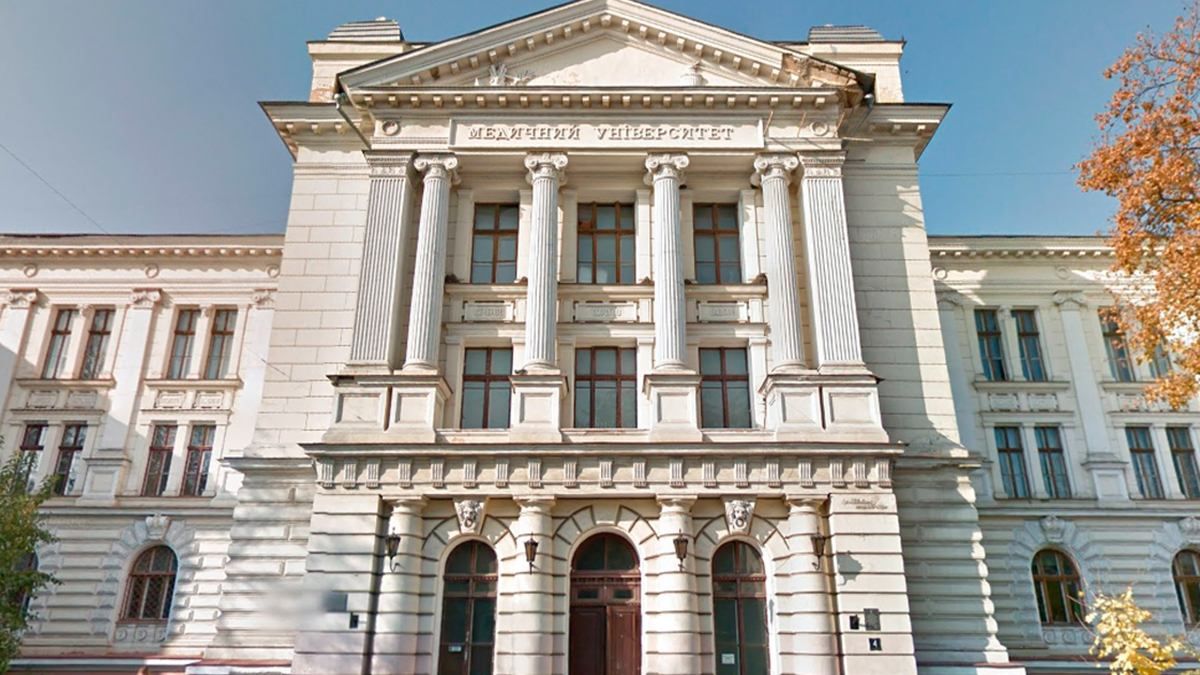 Скандал в Одеському медунівері: депутати просять Порошенка допомоги від рейдерів Скандал в Одеському медунівері: депутати просять Порошенка допомоги від рейдерів