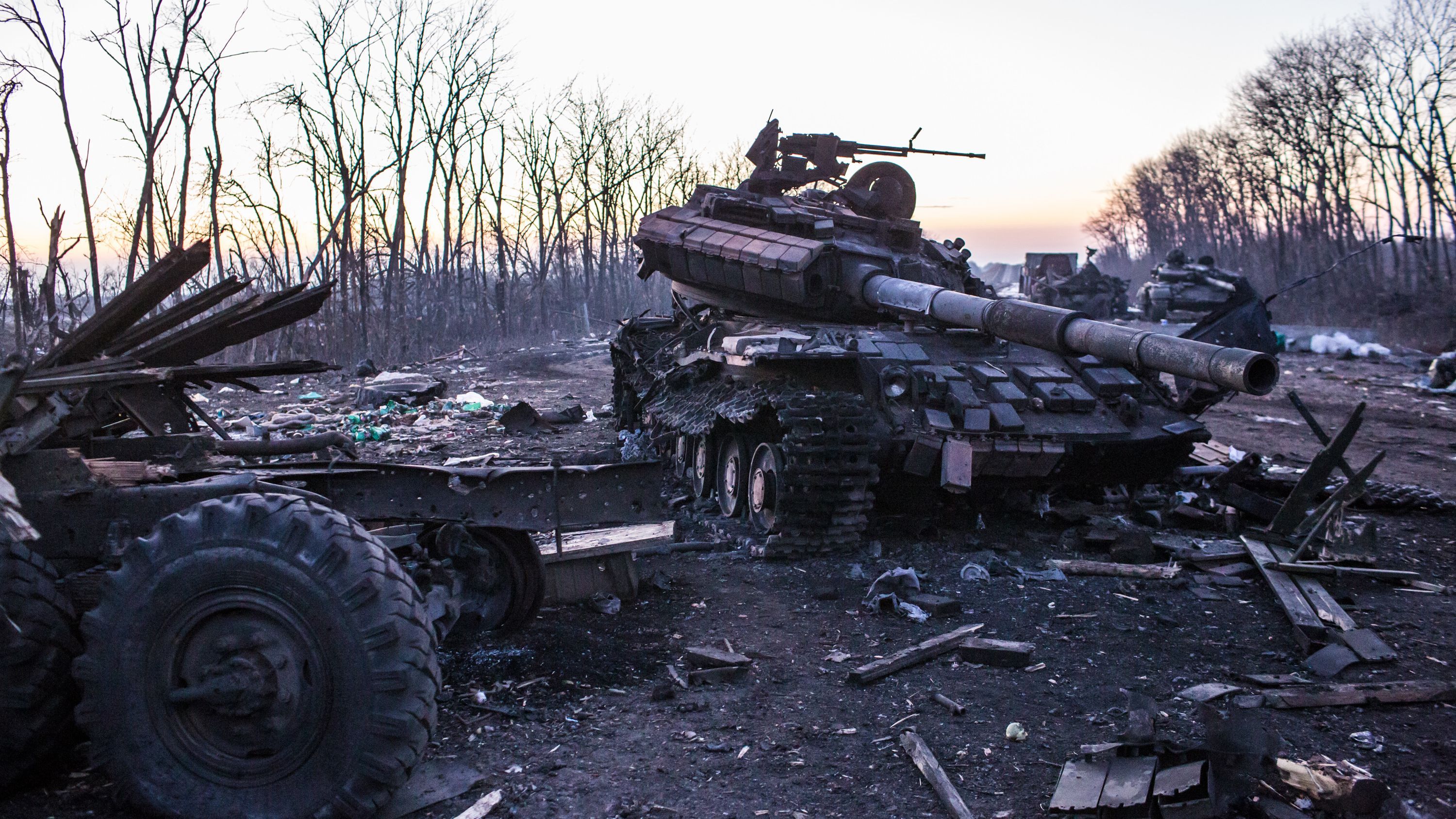 Гаряча ніч на Донбасі: українські бійці знищили техніку окупанта та поранили дев'ятьох бойовиків