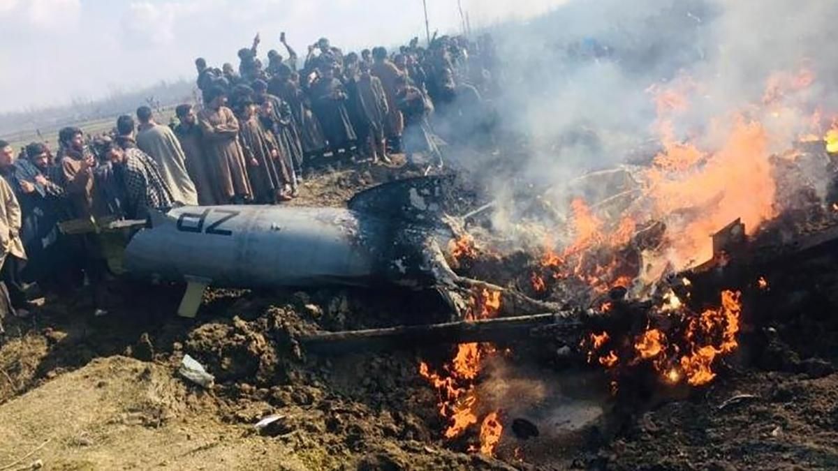Авиаудар Индии по Пакистану: страны закрыли воздушное пространство