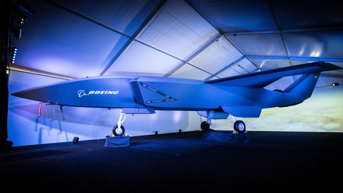 Boeing презентувала новий бойовий дрон під управлінням штучного інтелекту Boeing презентувала новий бойовий дрон під управлінням штучного інтелекту