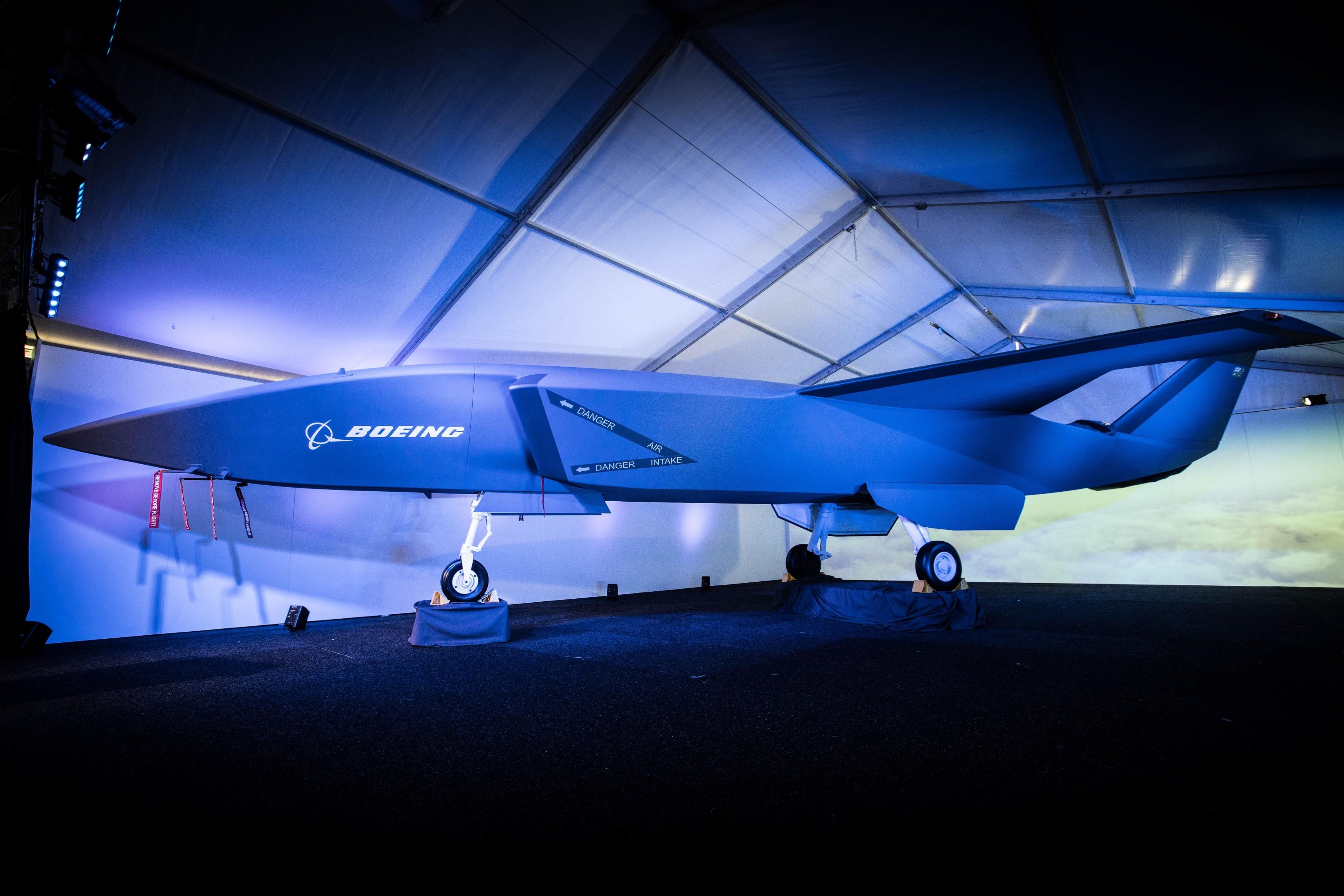 Boeing презентувала новий бойовий дрон під управлінням штучного інтелекту