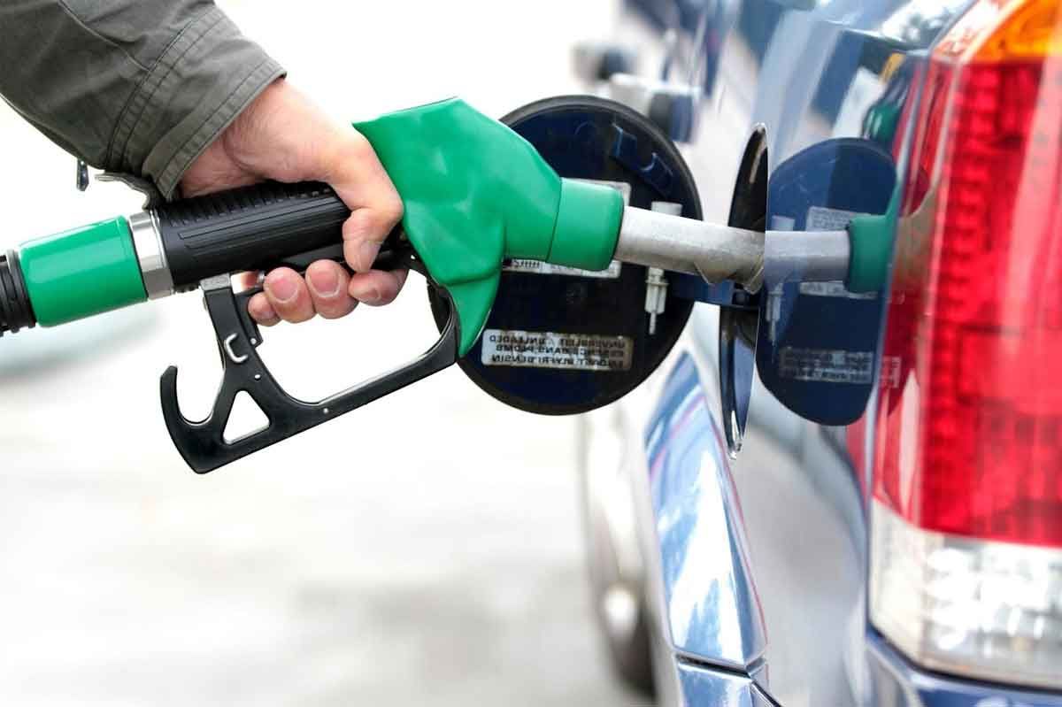 Эксперты назвали регион Украины с самым дешевым бензином