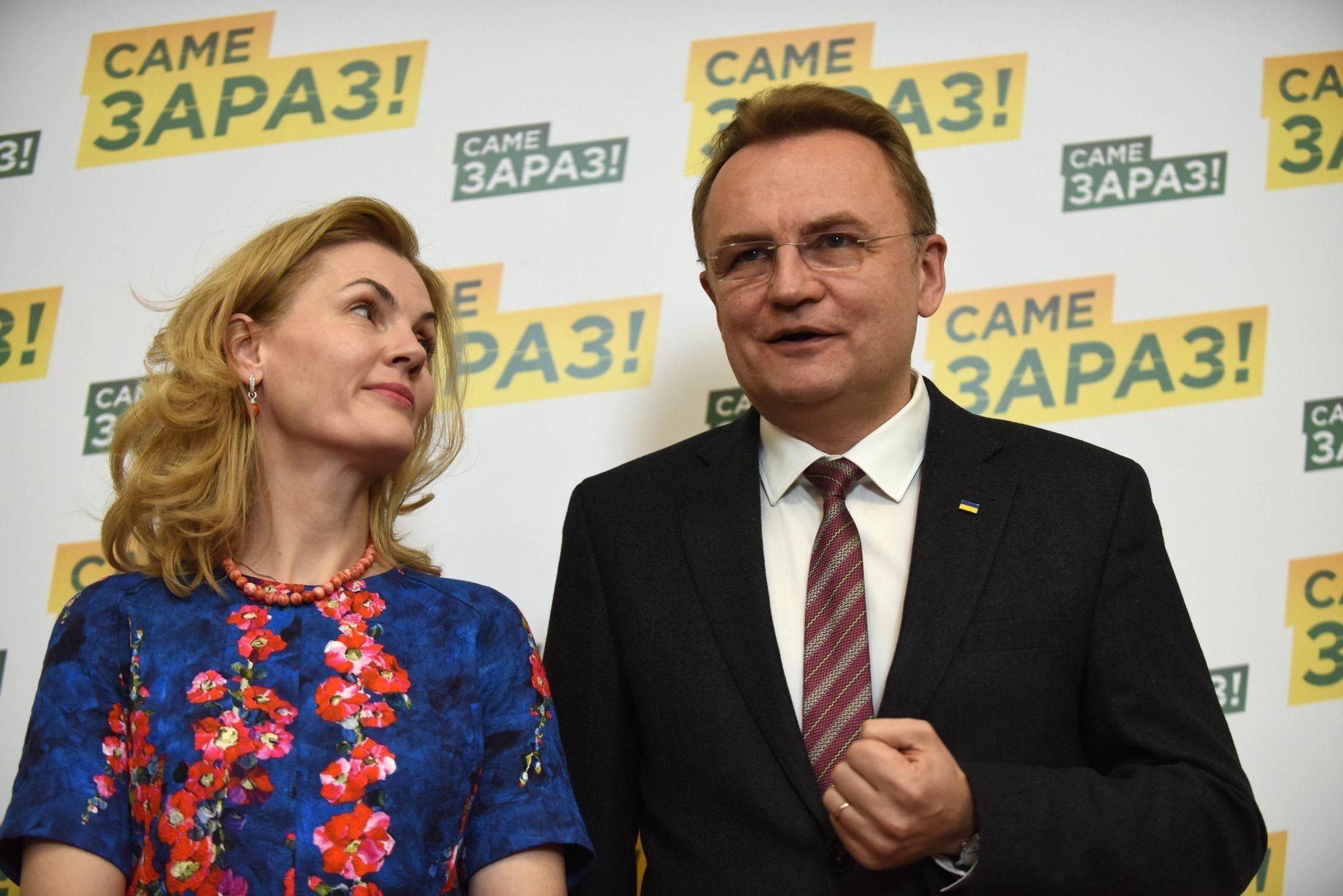 Садовый отозвал свою кандидатуру и поддержал Гриценко на выборах президента Садовый отозвал свою кандидатуру и поддержал Гриценко на выборах президента