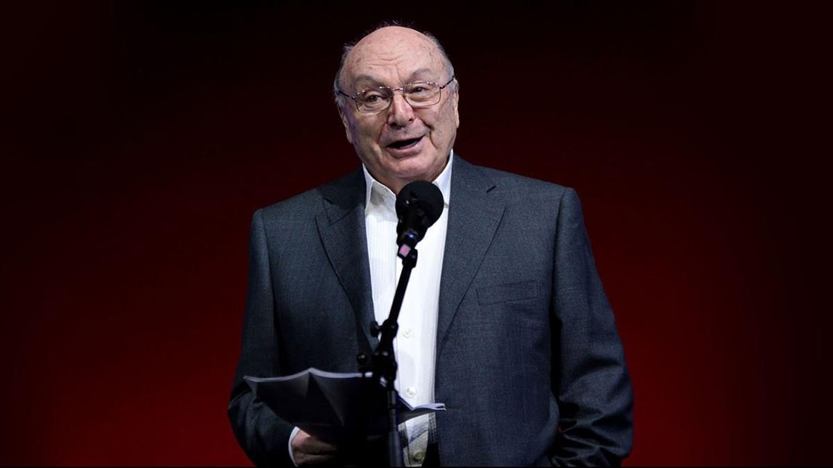 Жванецкий принял решение оставлять ли ему награду Путина Жванецкий принял решение оставлять ли ему награду Путина