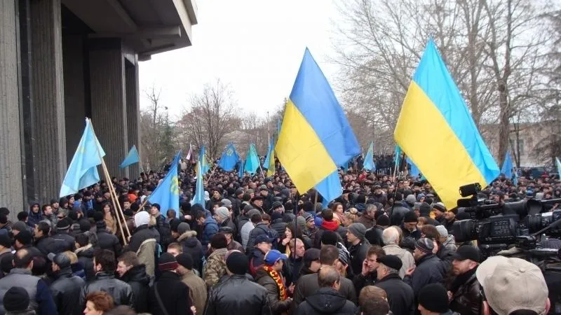 Мітинги проукраїнських активістів під Верховною Радою Криму