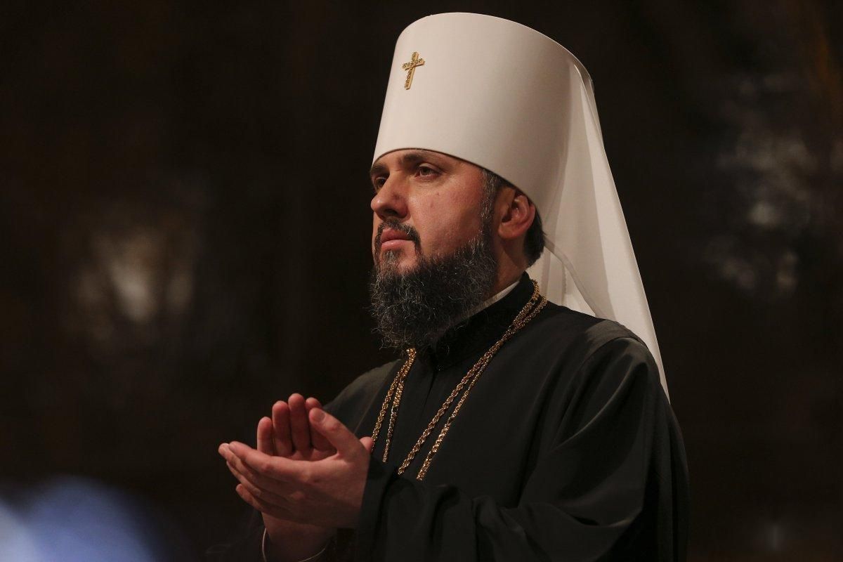 В джинсах и с непокрытой головой: Епифаний стремится изменить церковные каноны В джинсах и с непокрытой головой: Епифаний стремится изменить церковные каноны