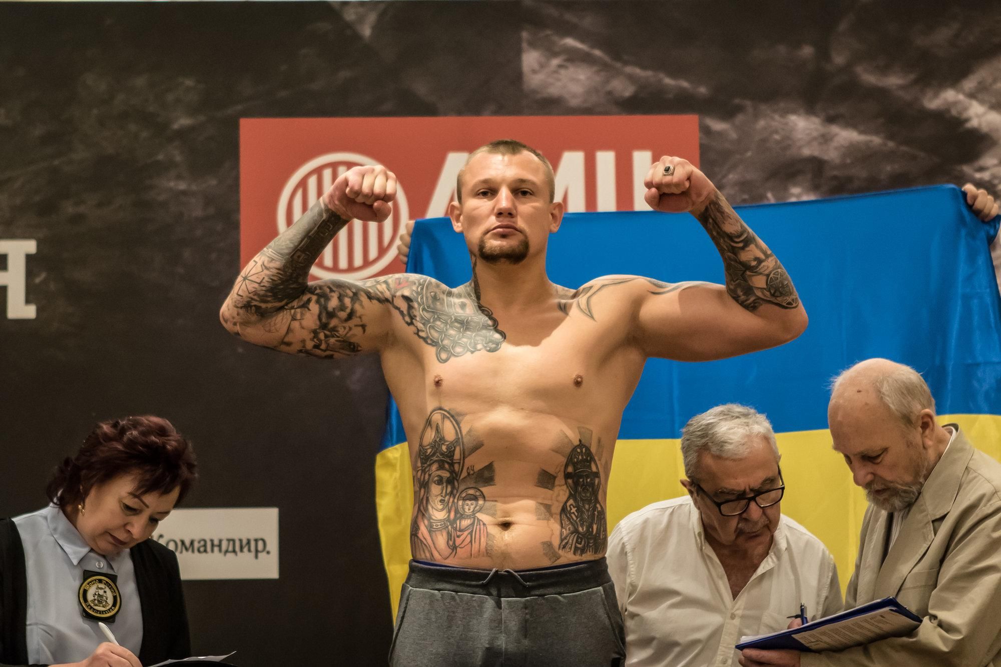 Зірковий український боксер програв бій за титул чемпіона Європи: відео
