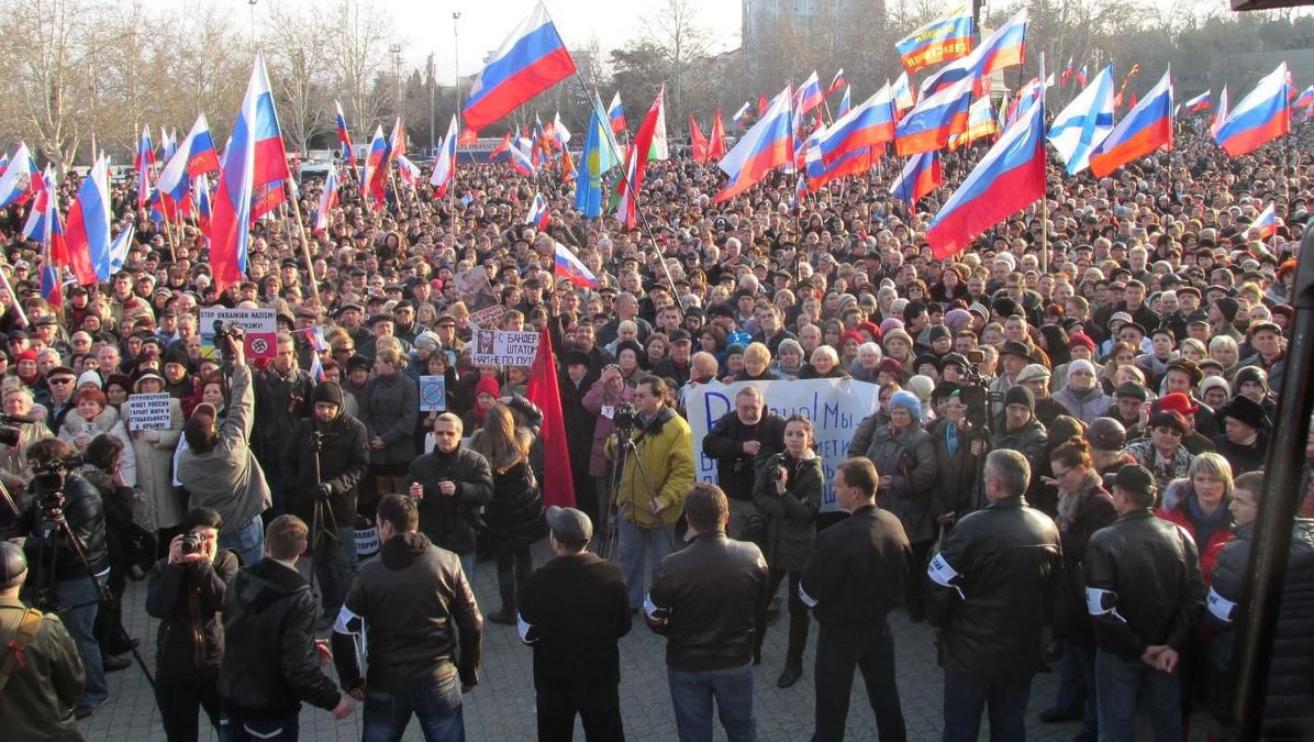Повернення Криму: що робити з колаборантами, які залишаться в Україні Повернення Криму: що робити з колаборантами, які залишаться в Україні