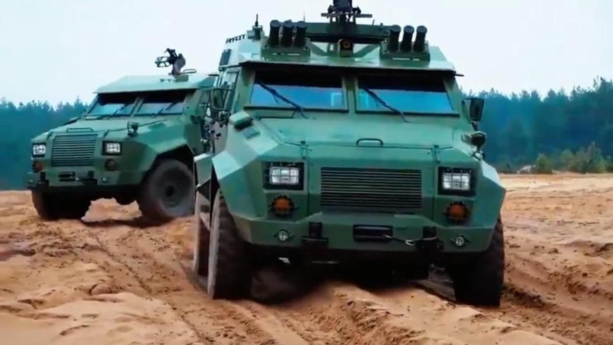 Украинские военные испытали современный бронеавтомобиль "Барс-8": эффектное видео