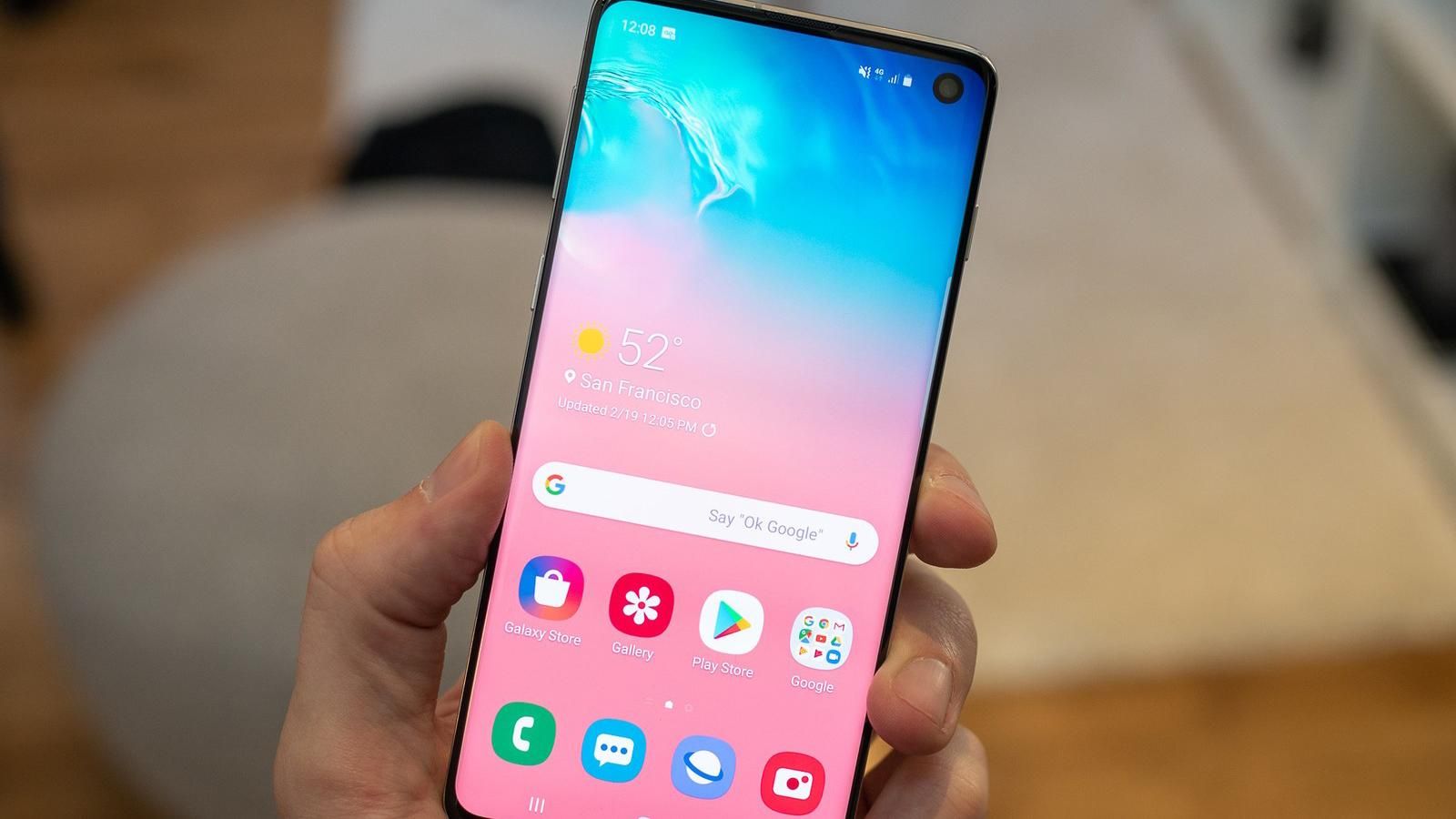Смартфон Samsung Galaxy S10 перевірили на міцність: відео Смартфон Samsung Galaxy S10 перевірили на міцність: відео