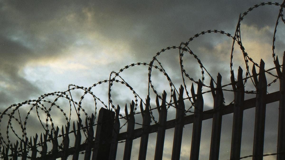 На Луганщине осудили женщину за проведение "референдума" за "ЛНР" На Луганщине осудили женщину за проведение "референдума" за "ЛНР"