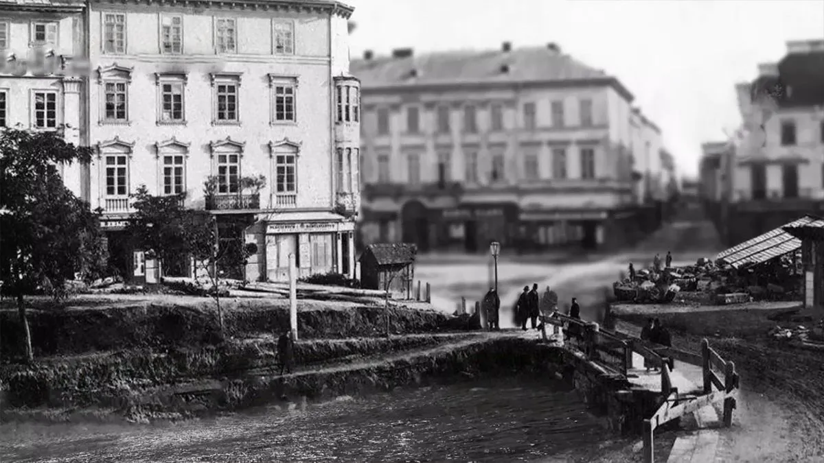 Річка Полтва пролягає центром Львова Річка Полтва пролягає центром Львова