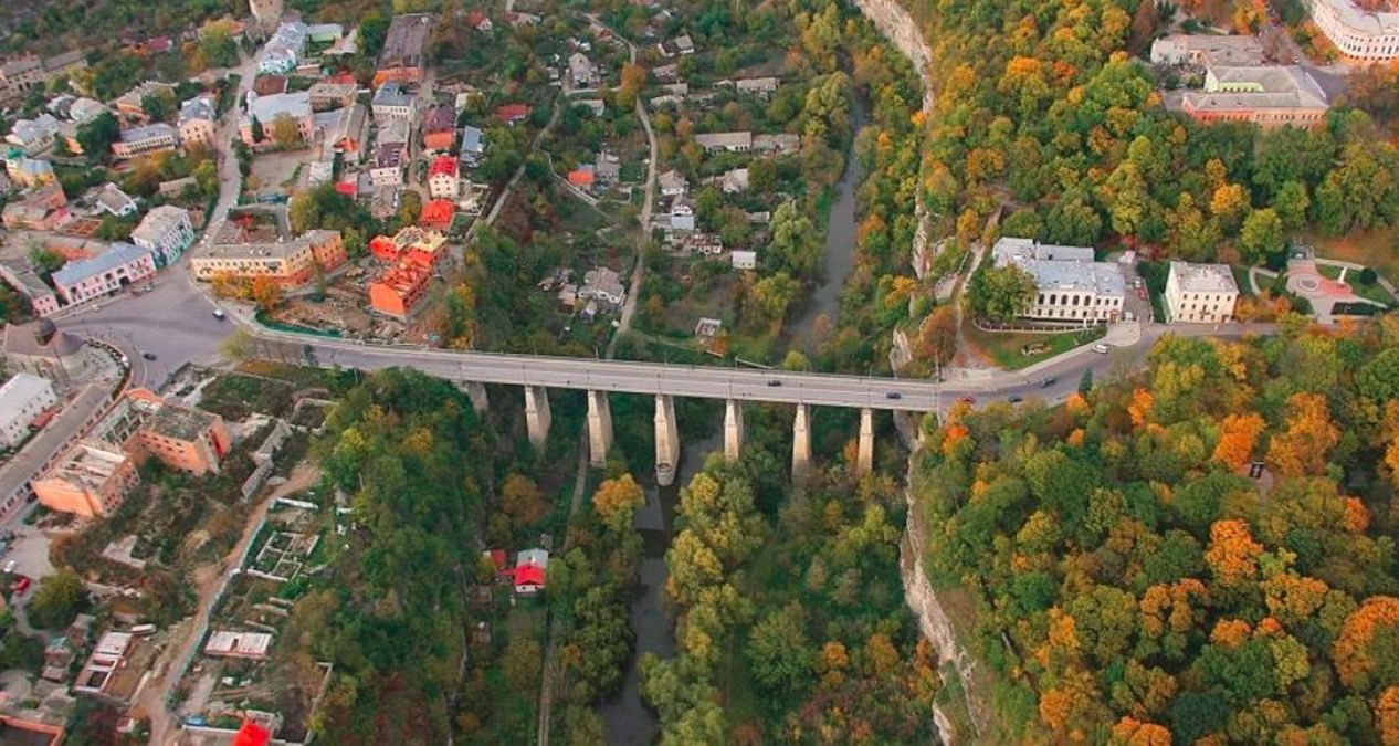 Самоубийство не удалось: в Каменце-Подольском юноша прыгнул с моста