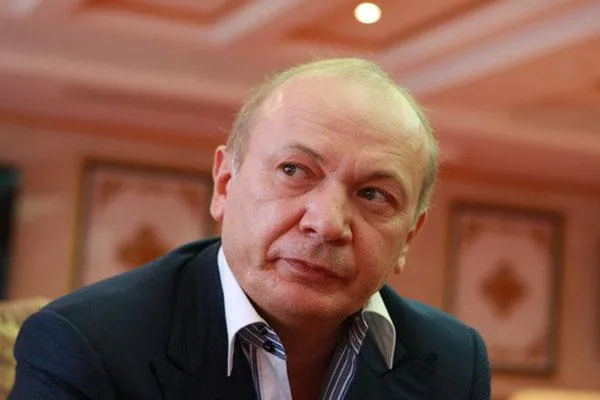 Іванющенко Іванющенко
