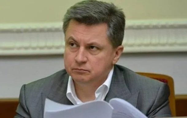 Азаров Азаров
