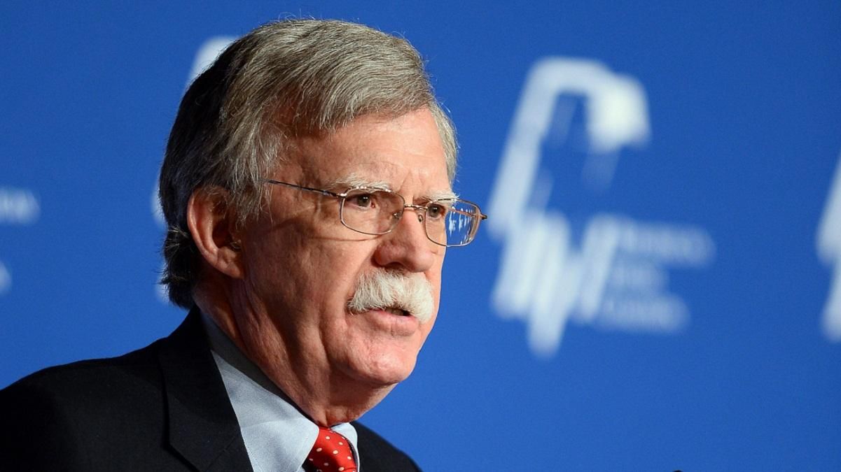 США могут ужесточить санкции против Венесуэлы и КНДР США могут ужесточить санкции против Венесуэлы и КНДР