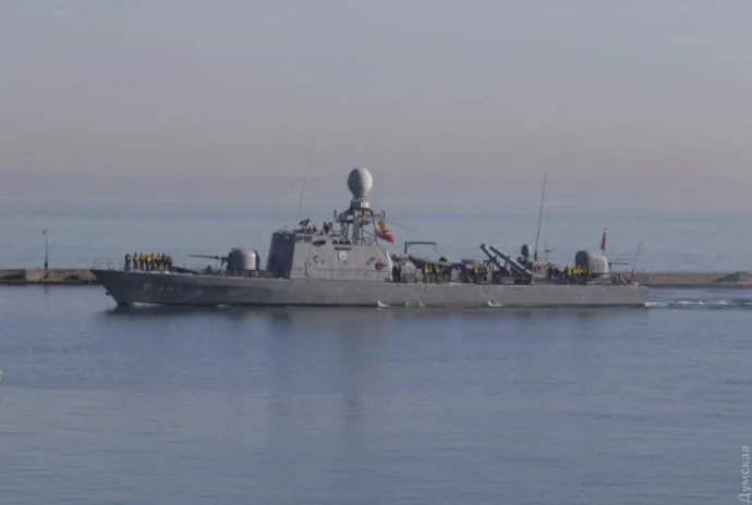 В Одесу зайшли військові кораблі Туреччини В Одесу зайшли військові кораблі Туреччини