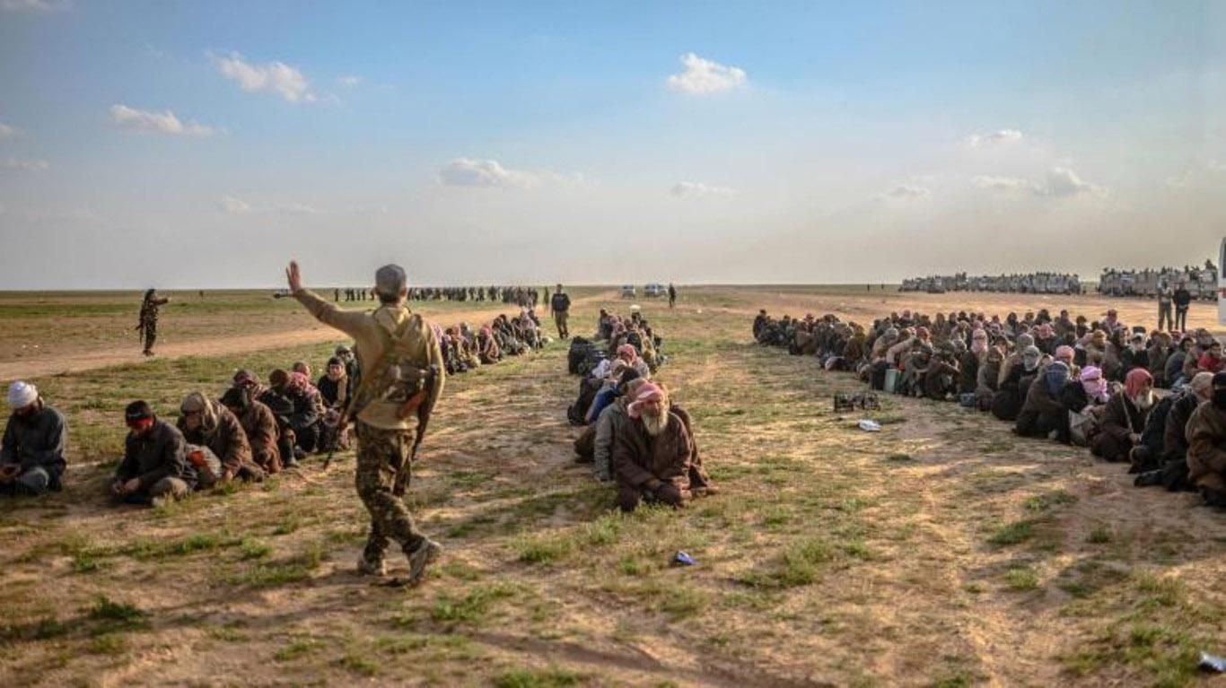 В Сирии 500 боевиков "Исламского государства" сдались в плен демократическим силам