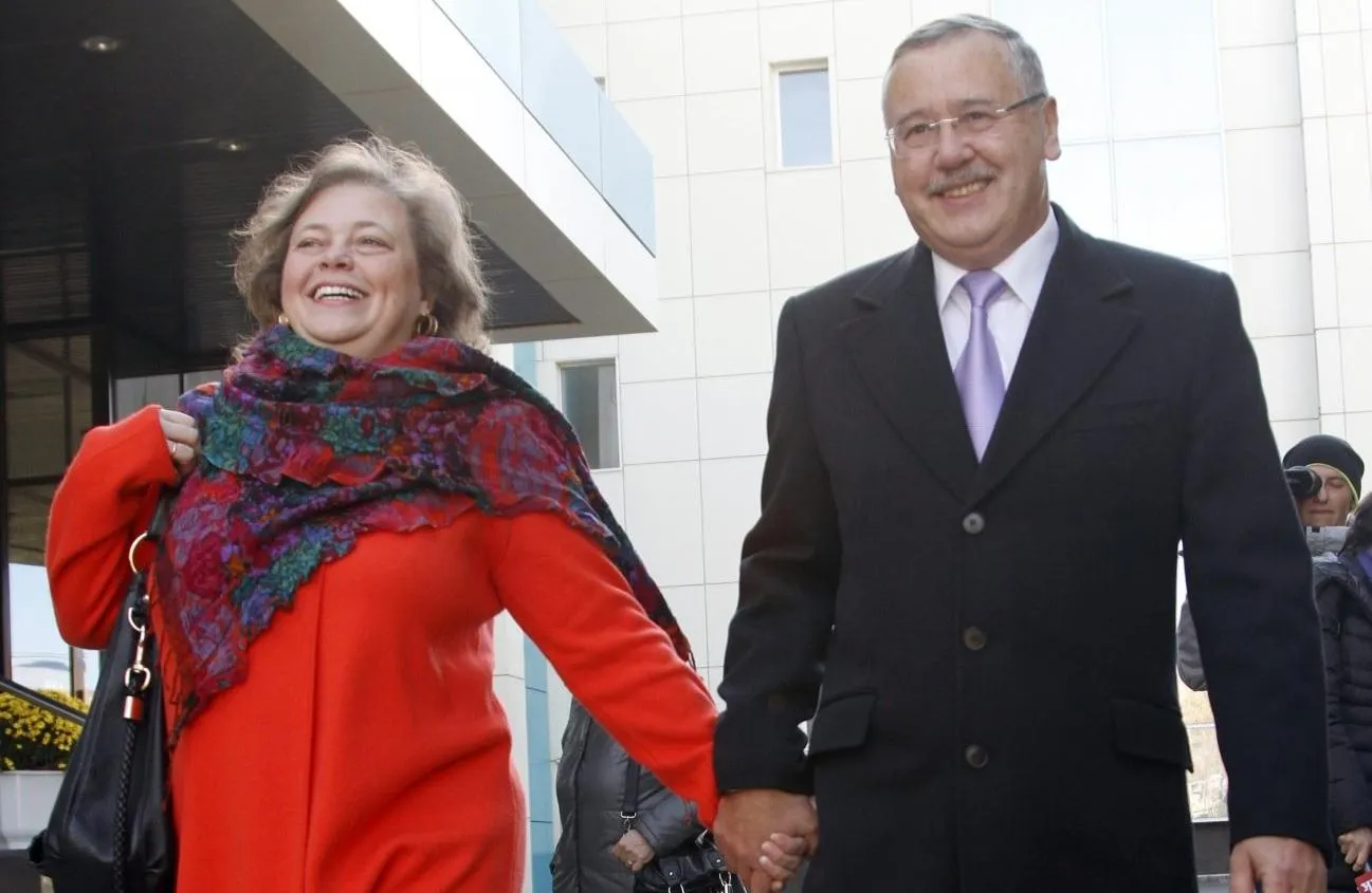 Юлія Мостова та Анатолій Гриценко Юлія Мостова та Анатолій Гриценко