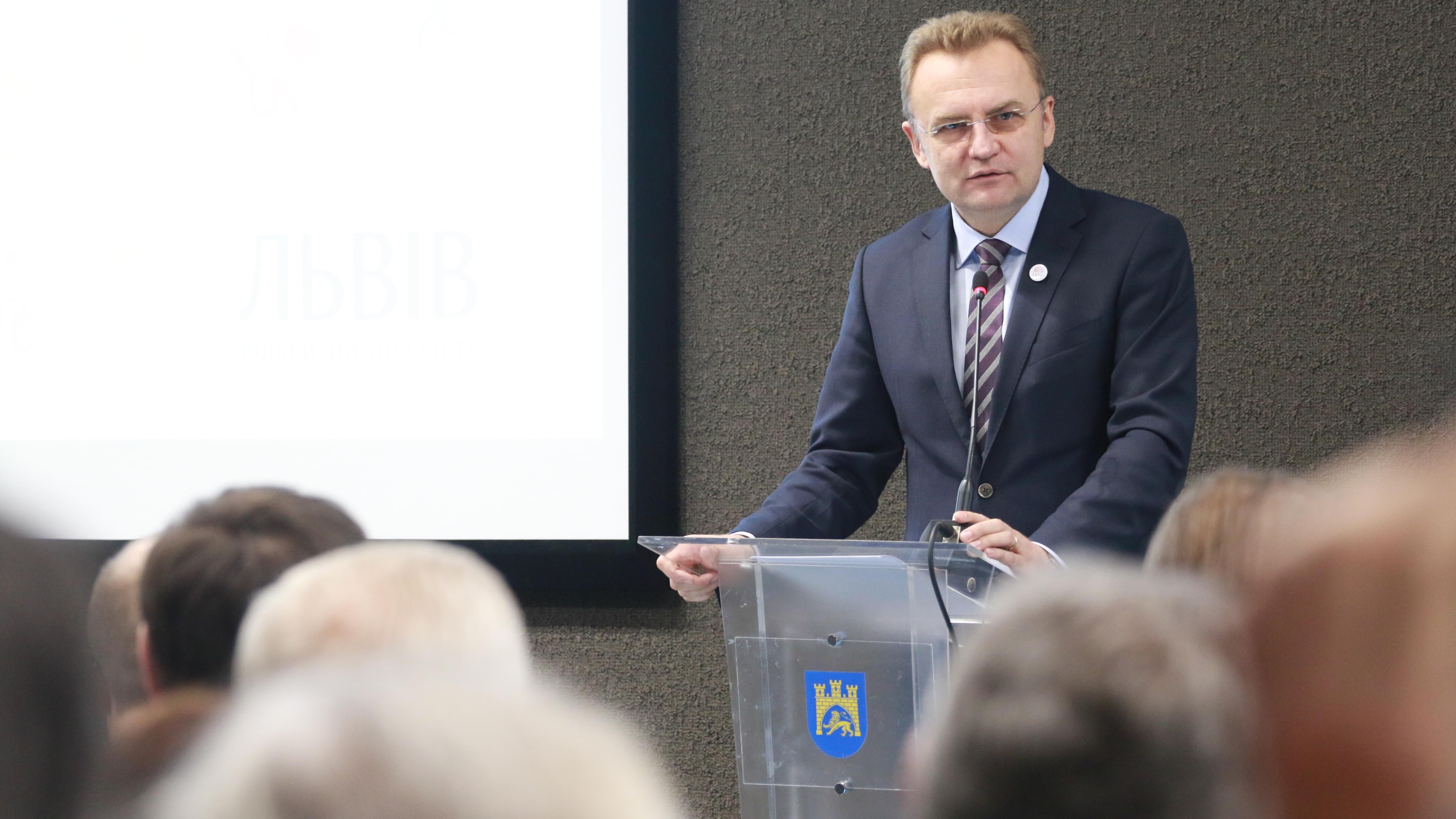 Чому Садовий зняв свою кандидатуру з виборів і підтримав Гриценка Чому Садовий зняв свою кандидатуру з виборів і підтримав Гриценка