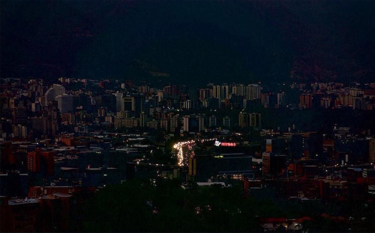 Венесуела лишилася без світла через аварію на гідроелектростанції