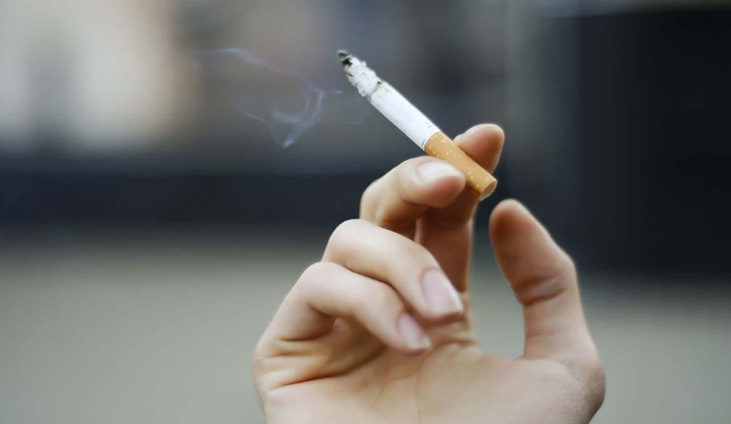 Пасивне куріння: як тютюновий дим "вбиває" здоров'я людей