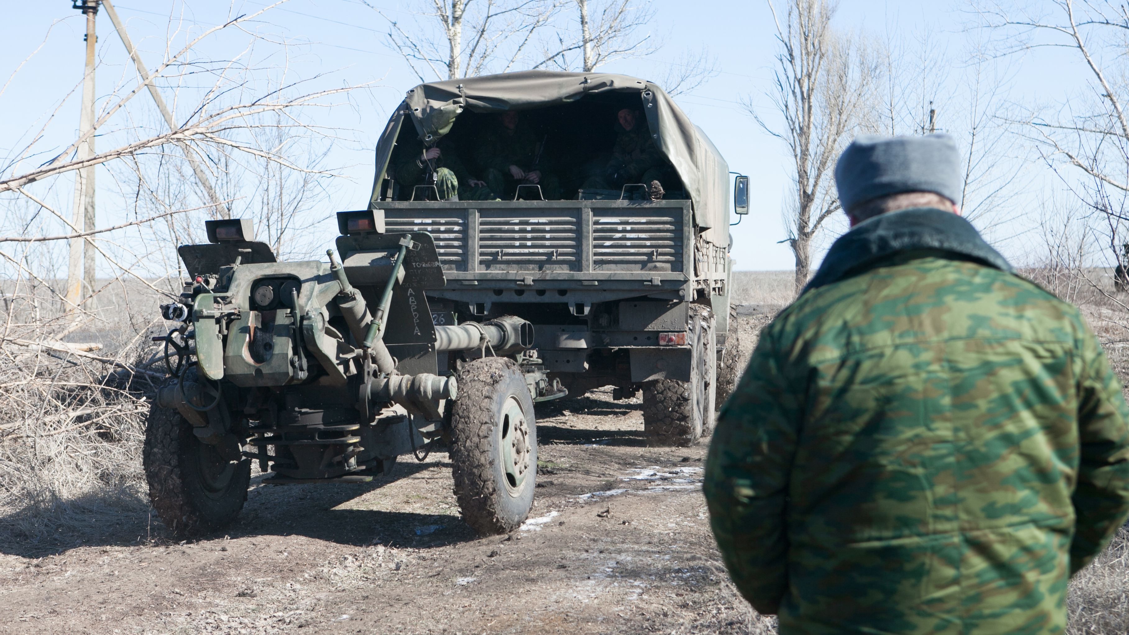 Бойовик приніс на позицію ОС автомат, рублі та документи