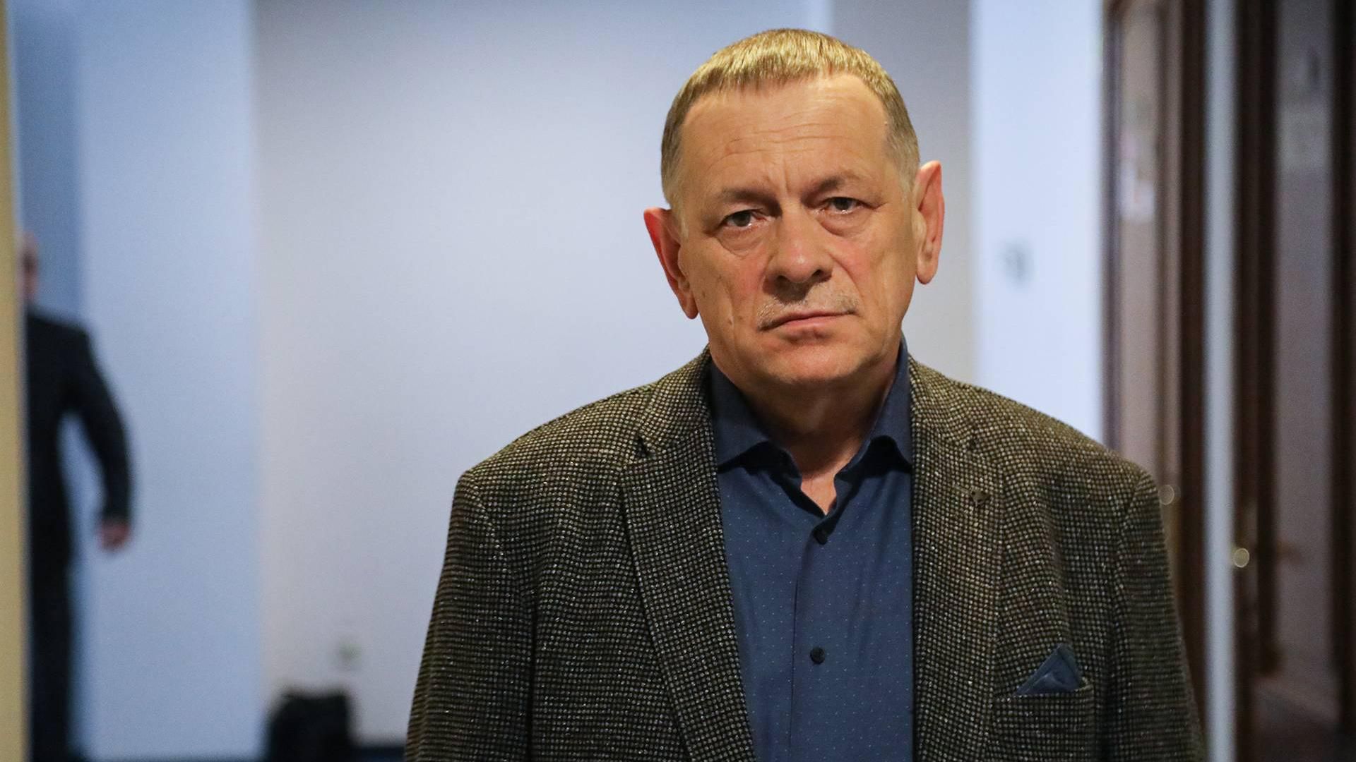 Хотят встречи один на один, – отец Гандзюк заявил, что нам следят Хотят встречи один на один, – отец Гандзюк заявил, что нам следят